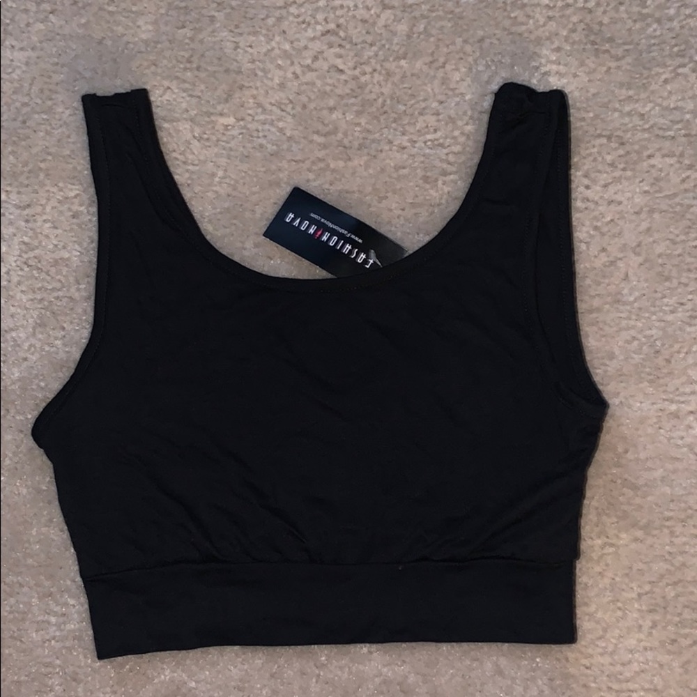 Sleeveless crop top!!!!